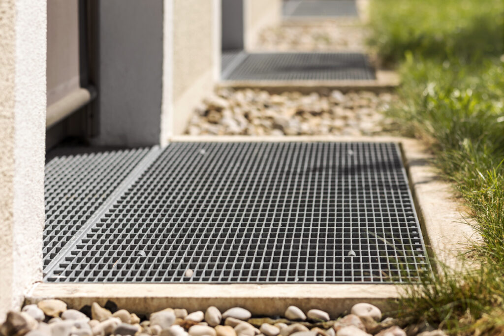 A drain gate 